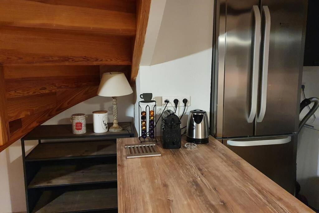 Appartement exceptionnel 4 étoiles hyper centre Albi 65 m2 au 4ème étage sans ascenseur avec une tour du 12ème siècle Esterno foto